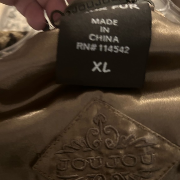 Jou jou faux fur hooded vest - Picture 3 of 4